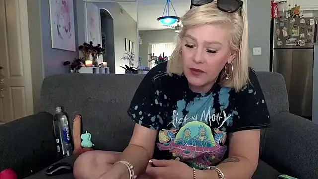 Lexi Shocker online show from January 2026 06:44:02 PM