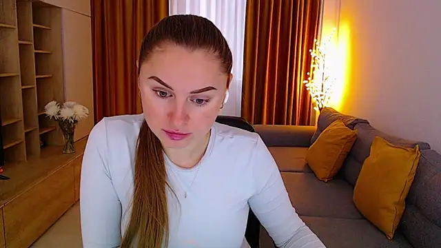  Mia Adams online show from October 2025 09:52:01 AM