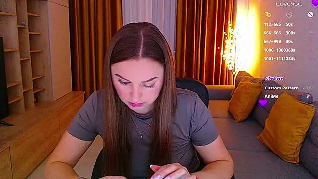  Mia Adams online show from November 2025 08:57:01 AM