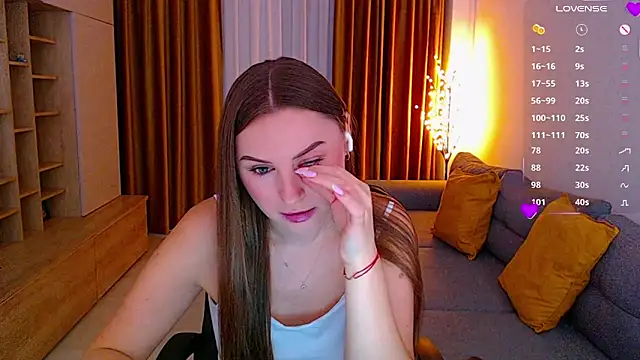  Mia Adams online show from November 2025 08:14:01 AM