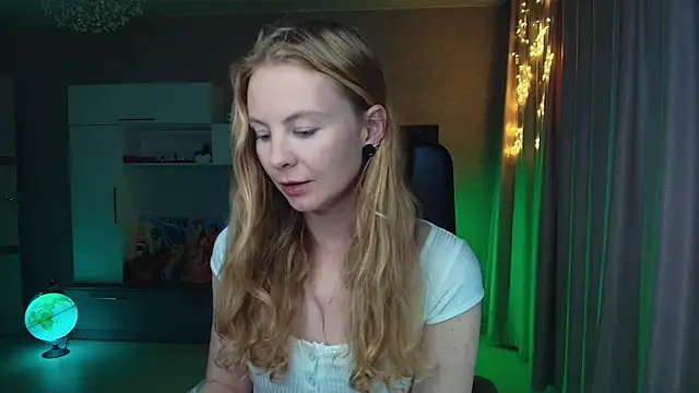 Snapshot of Cuddle_Cat chatting on November 2025 01:55:02 PM Cuddle Cat online show from November 2025 01:55:02 PM