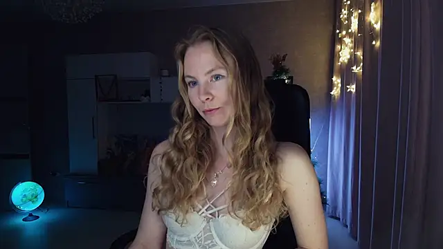 Snapshot of Cuddle_Cat chatting on December 2025 01:53:01 PM Cuddle Cat online show from December 2025 01:53:01 PM