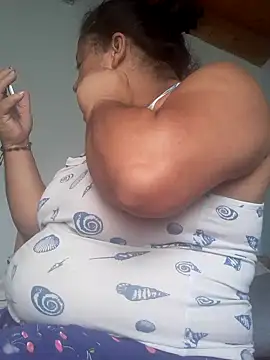 Monseratte21 online show from December 2024 05:00:01 PM