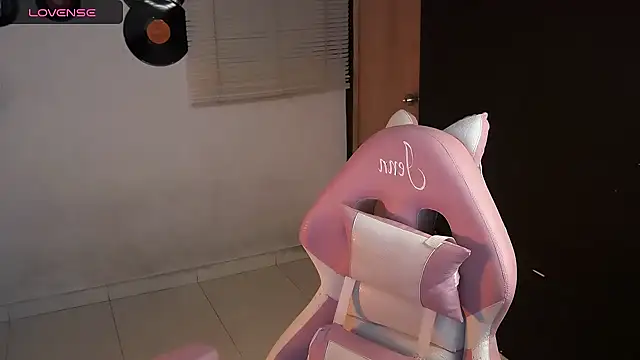 Saucy Jenn online show from May 2026 03:25:01 AM