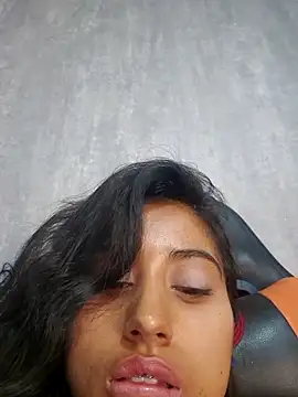 Valentinne z online show from February 2025 06:28:01 AM