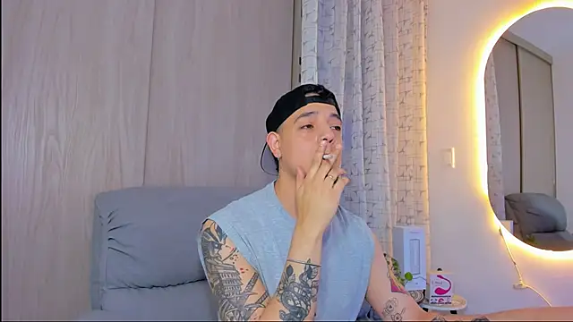 alejandro calderon1 online show from November 2025 03:27:01 AM