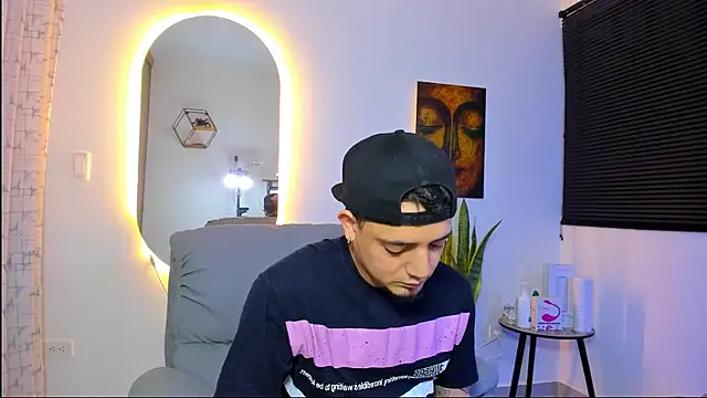 Snapshot of alejandro_calderon1 chatting on January 2026 03:33:01 AM alejandro calderon1 online show from January 2026 03:33:01 AM