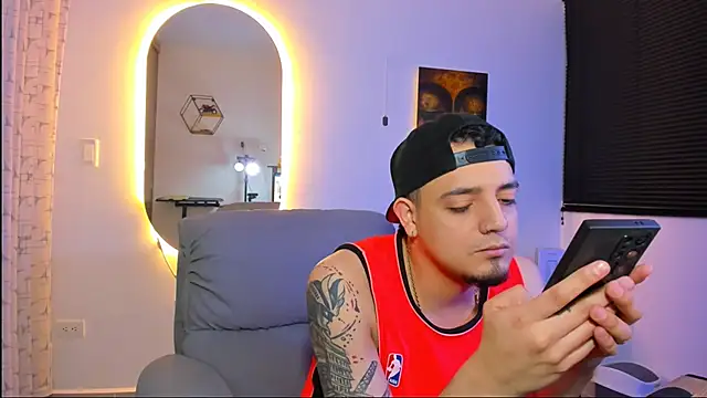 Snapshot of alejandro_calderon1 chatting on February 2026 05:36:02 AM alejandro calderon1 online show from February 2026 05:36:02 AM