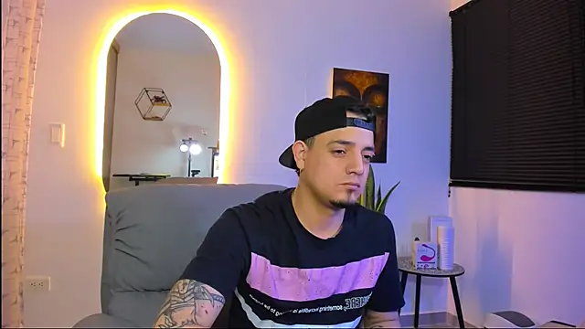 Snapshot of alejandro_calderon1 chatting on February 2026 07:40:01 AM alejandro calderon1 online show from February 2026 07:40:01 AM