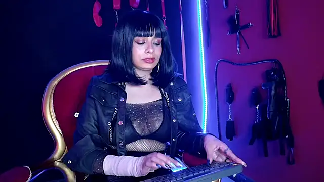 Snapshot of amy-mistress chatting on January 2026 09:29:01 PM amy-mistress online show from January 2026 09:29:01 PM