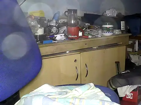 SkaterHun online show from September 2025 08:36:02 AM