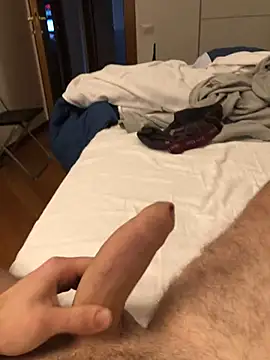 Snapshot of MagicKenzo99 chatting on March 2025 04:18:01 PM MagicKenzo99 online show from March 2025 04:18:01 PM