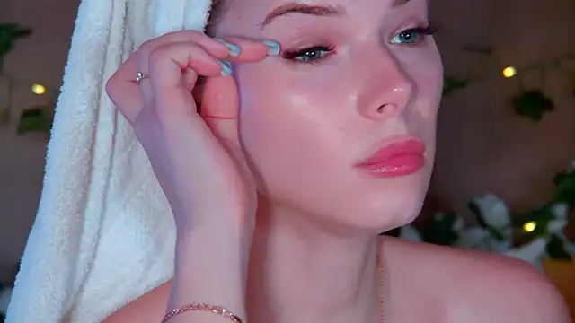 GentleRossi online show from May 2026 03:17:02 PM