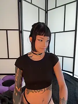 damnliciousss online show from May 2026 01:18:02 PM