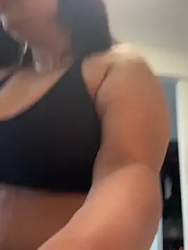 MeghanXO online show from October 2025 02:36:01 PM