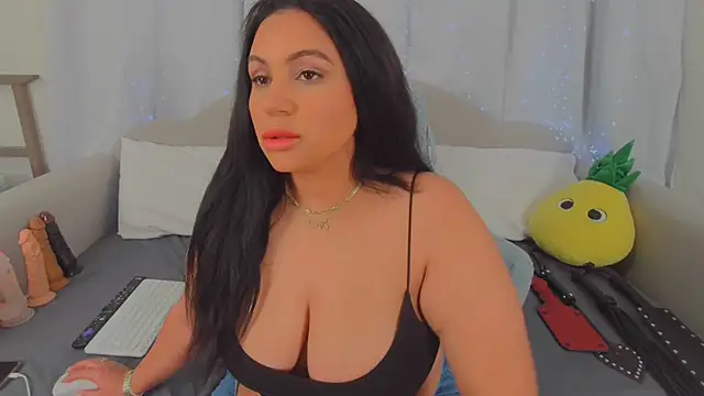 MeghanXO online show from February 2026 02:23:02 PM