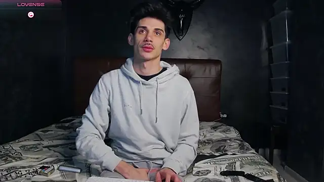 DanielCrush1 online show from February 2026 07:27:01 AM