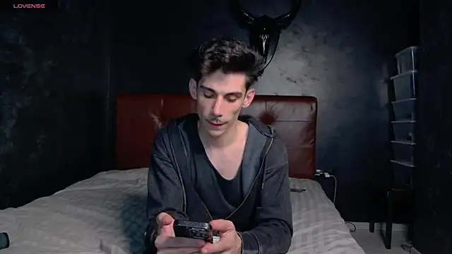 DanielCrush1 online show from April 2026 07:42:02 PM