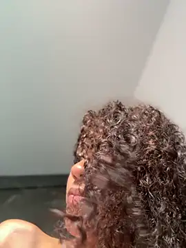 Snapshot of stormyy_ chatting on November 2025 09:05:02 PM stormyy online show from November 2025 09:05:02 PM