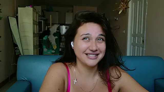 Snapshot of AminaCharm chatting on November 2025 04:18:01 AM AminaCharm online show from November 2025 04:18:01 AM