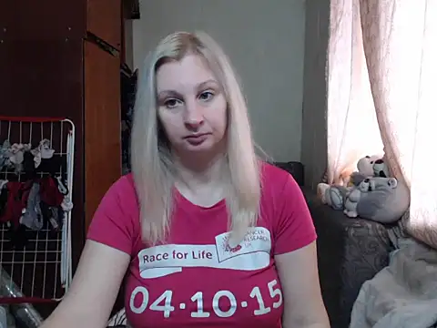 Snapshot of BustyBlond chatting on January 2025 09:49:02 AM BustyBlond online show from January 2025 09:49:02 AM