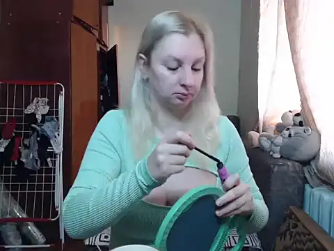 Snapshot of BustyBlond chatting on January 2025 05:48:02 AM BustyBlond online show from January 2025 05:48:02 AM