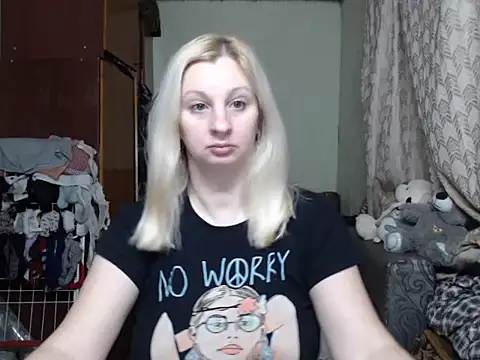 Snapshot of BustyBlond chatting on February 2025 04:03:02 PM BustyBlond online show from February 2025 04:03:02 PM