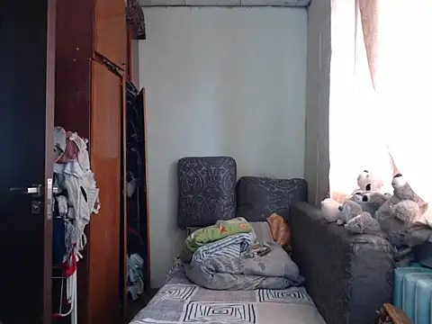 Snapshot of BustyBlond chatting on February 2025 09:46:01 AM BustyBlond online show from February 2025 09:46:01 AM