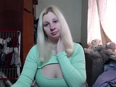 Snapshot of BustyBlond chatting on February 2025 12:57:02 PM BustyBlond online show from February 2025 12:57:02 PM