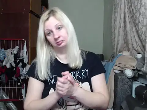 Snapshot of BustyBlond chatting on February 2025 06:15:02 PM BustyBlond online show from February 2025 06:15:02 PM