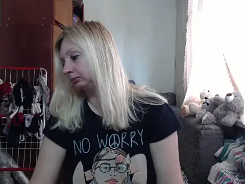 Snapshot of BustyBlond chatting on February 2025 09:15:02 AM BustyBlond online show from February 2025 09:15:02 AM