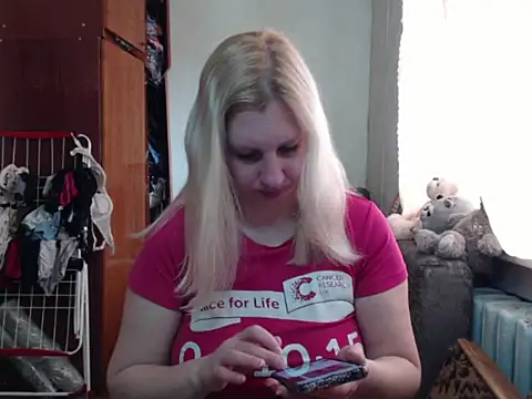 Snapshot of BustyBlond chatting on March 2025 10:00:02 AM BustyBlond online show from March 2025 10:00:02 AM