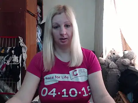 Snapshot of BustyBlond chatting on March 2025 09:12:01 AM BustyBlond online show from March 2025 09:12:01 AM