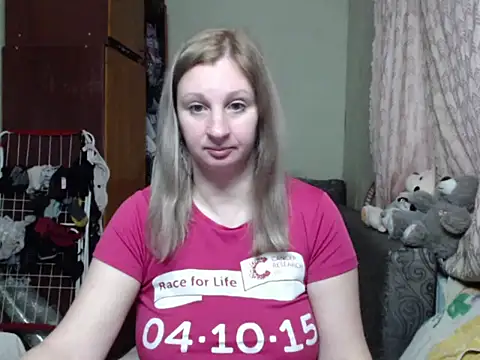 Snapshot of BustyBlond chatting on March 2025 04:09:02 PM BustyBlond online show from March 2025 04:09:02 PM