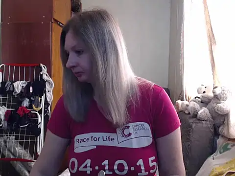 Snapshot of BustyBlond chatting on March 2025 05:21:02 AM BustyBlond online show from March 2025 05:21:02 AM