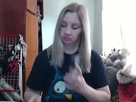 Snapshot of BustyBlond chatting on March 2025 08:15:01 AM BustyBlond online show from March 2025 08:15:01 AM