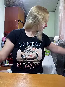 Snapshot of BustyBlond chatting on November 2025 05:19:02 AM BustyBlond online show from November 2025 05:19:02 AM