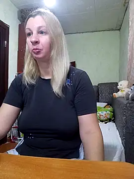 Snapshot of BustyBlond chatting on November 2025 05:10:01 AM BustyBlond online show from November 2025 05:10:01 AM