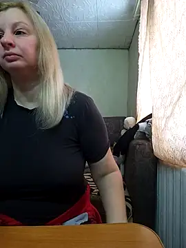 Snapshot of BustyBlond chatting on February 2026 05:19:02 AM BustyBlond online show from February 2026 05:19:02 AM