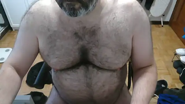 mikeyhotbear online show from July 2026 05:35:02 AM