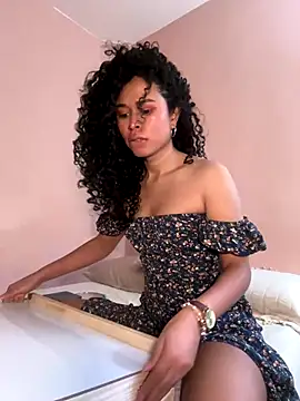 GabriSaenz online show from December 2024 12:59:02 PM