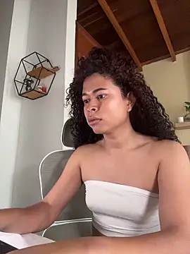 GabriSaenz online show from June 2026 01:20:02 PM