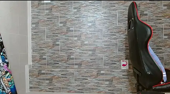 Snapshot of omar_alurba chatting on December 2024 09:28:02 PM omar alurba online show from December 2024 09:28:02 PM