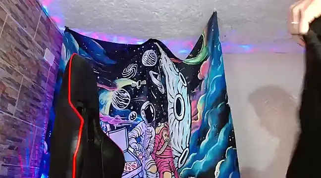 Snapshot of omar_alurba chatting on January 2025 05:53:01 PM omar alurba online show from January 2025 05:53:01 PM