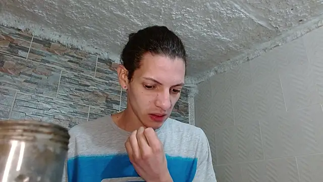 Snapshot of omar_alurba chatting on November 2025 03:25:01 PM omar alurba online show from November 2025 03:25:01 PM