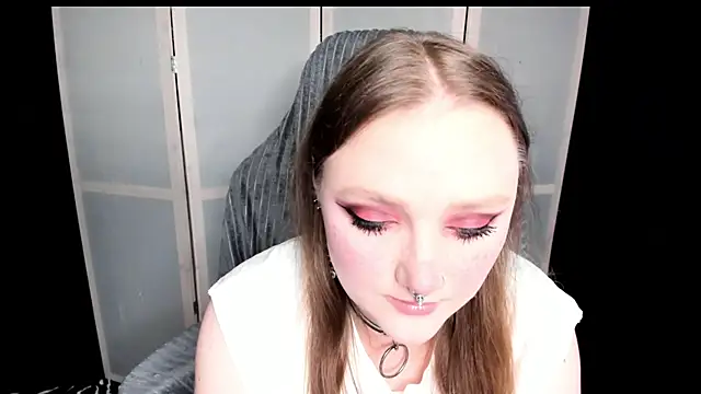 Snapshot of YourDyingBride chatting on June 2026 11:31:02 PM YourDyingBride online show from June 2026 11:31:02 PM
