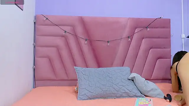 Snapshot of skinnyandcute chatting on October 2025 08:06:02 PM skinnyandcute online show from October 2025 08:06:02 PM