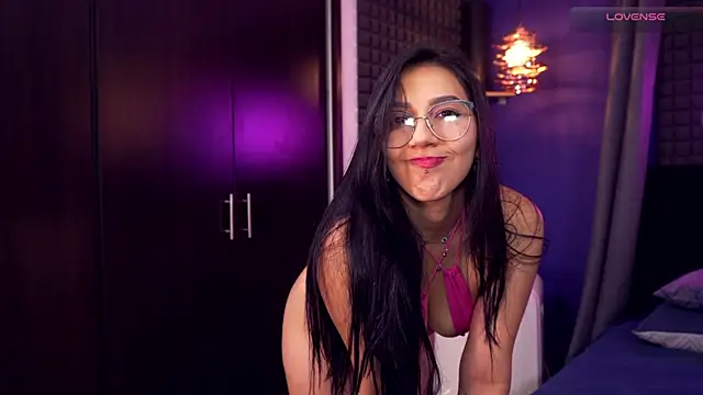 bull vixen2001 online show from April 2026 12:27:01 AM