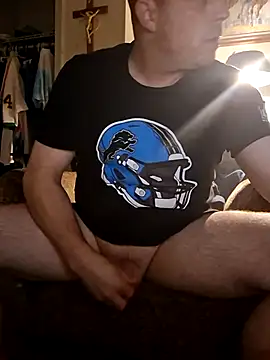 Snapshot of curiouscock38 chatting on November 2025 11:10:02 PM curiouscock38 online show from November 2025 11:10:02 PM