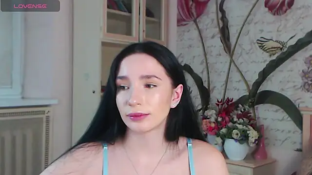 AliciaBow online show from February 2025 05:04:02 PM